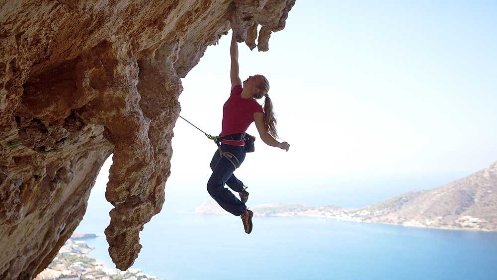 market-fights-for-support-with-jobs-data-due;-2-ai-movers-late