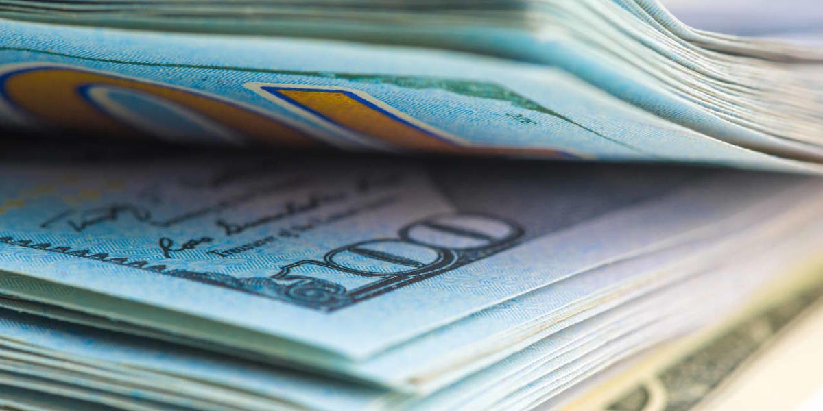 high-yield-savings-accounts-are-getting-less-attractive-where-to-put-cash-now.