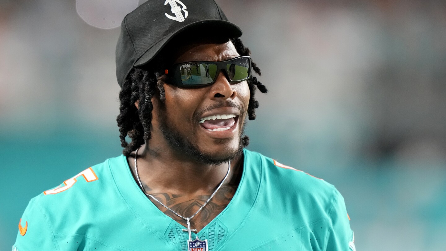 dolphins-all-pro-cb-jalen-ramsey-gets-3-year-extension-worth-$24.1-million-per-year,-ap-source-says