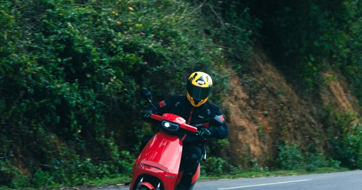 ola-electric-mobility-shares-hit-three-week-low-as-anchor-investors-set-to-offload-stake