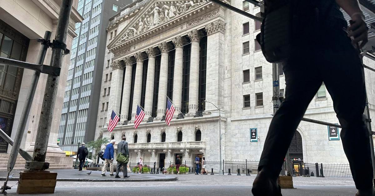 stock-market-today:-wall-street-poised-for-gains-following-markets’-worst-week-in-almost-18-months