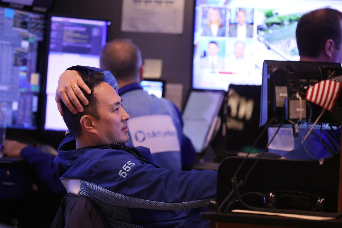 stock-market-today:-dow,-s&p-500-rise-as-stocks-mount-a-comeback-from-deep-losses