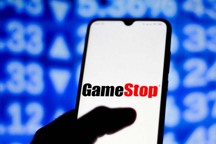 gamestop-q2-earnings-preview:-analyst-estimates,-return-to-profitability-in-focus-—-will-investors-get-update-on-cash-plans?