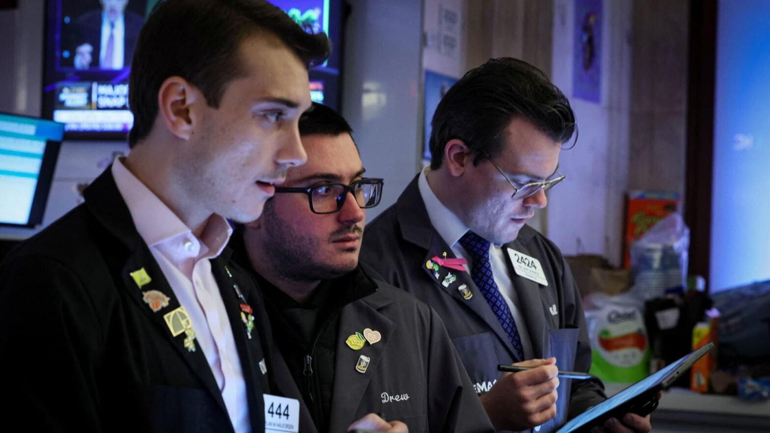 stock-futures-inch-higher-after-s&p-500-posts-first-winning-day-in-september:-live-updates