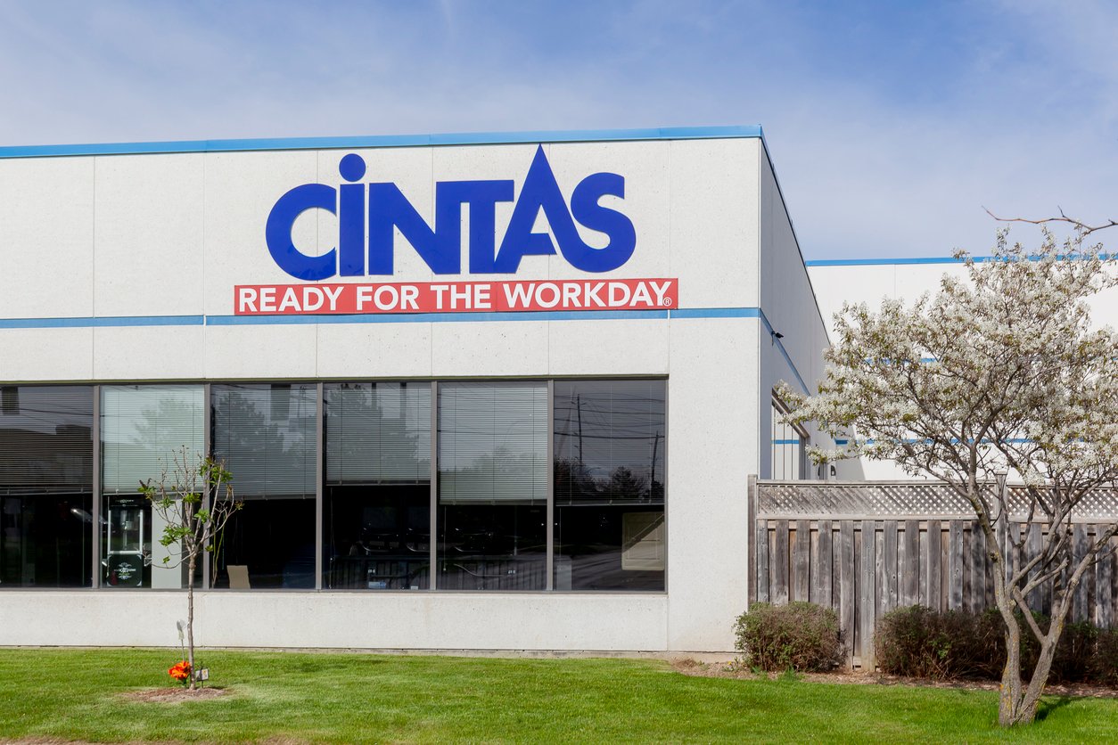 cintas-stock:-is-ctas-outperforming-the-industrials-sector?