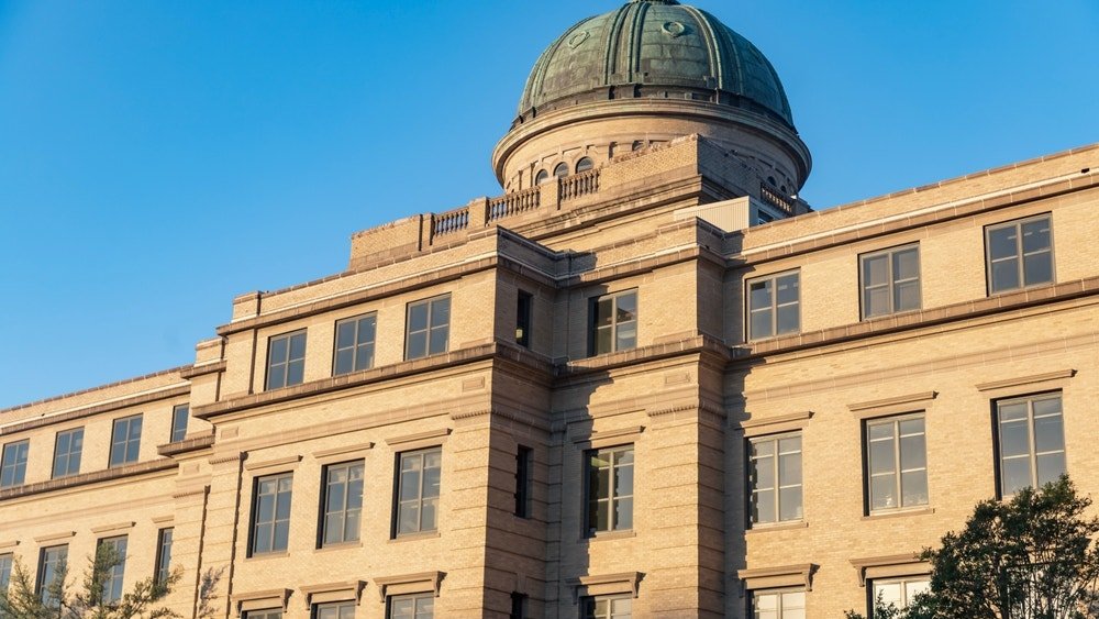 where-america’s-wealthiest-are-moving:-top-10-cities-for-$150k+-earners