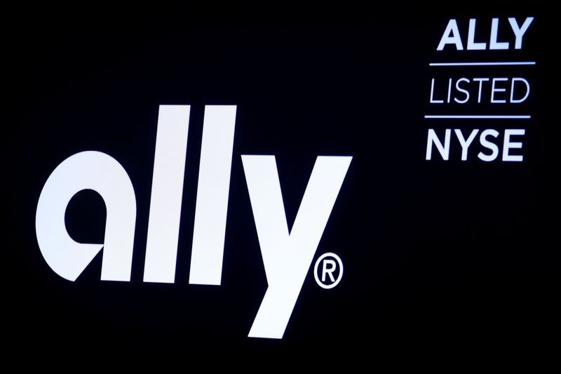 ally-financial-flags-‘intensifying’-credit-challenges;-shares-slump