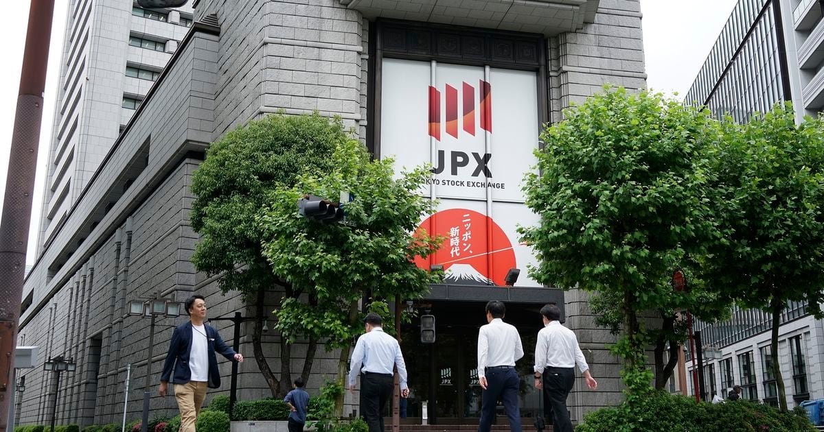 stock-market-today:-world-shares-are-mostly-higher-as-wall-street-gears-up-for-an-interest-rate-cut