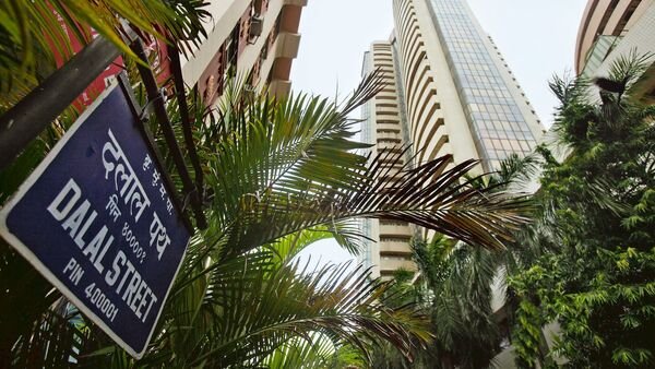 latest-market-news-today-live-updates-september-19,-2024:-us-fed-rate-cut:-here’s-how-us-central-bank’s-decision-will-impact-indian-stock-market;-experts-weigh-in