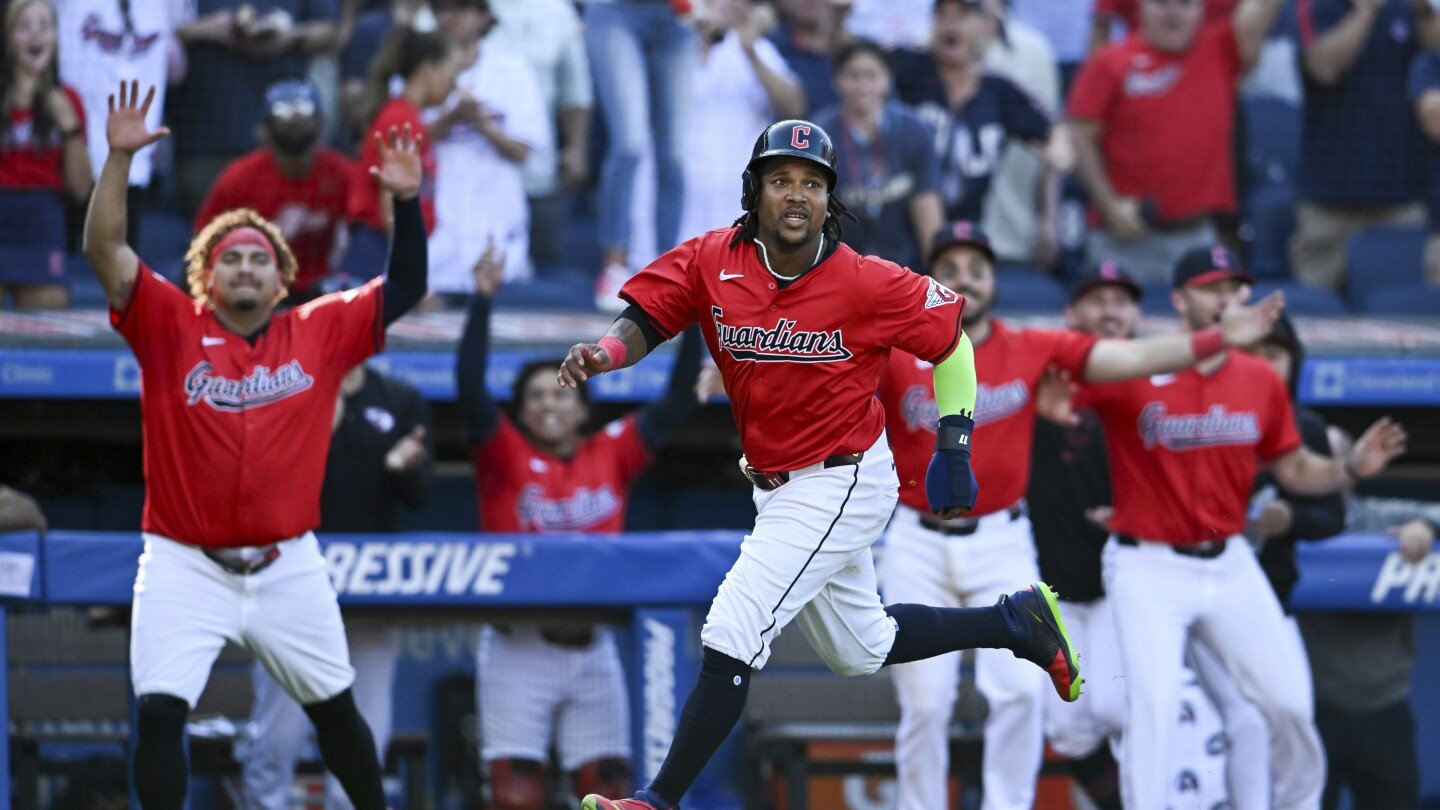 guardians-clinch-al-playoff-berth-with-walk-off,-3-2-win-in-extra-innings-over-twins