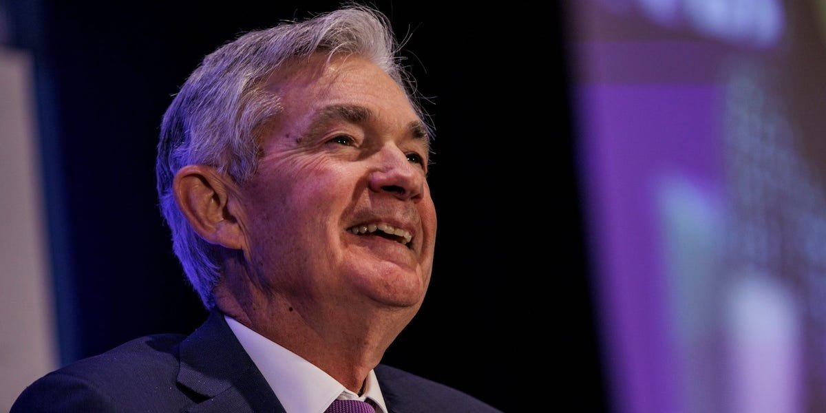 stock-market-today:-us-stocks-end-mixed-but-finish-the-week-near-record-highs-after-the-fed’s-first-rate-cut-in-4-years