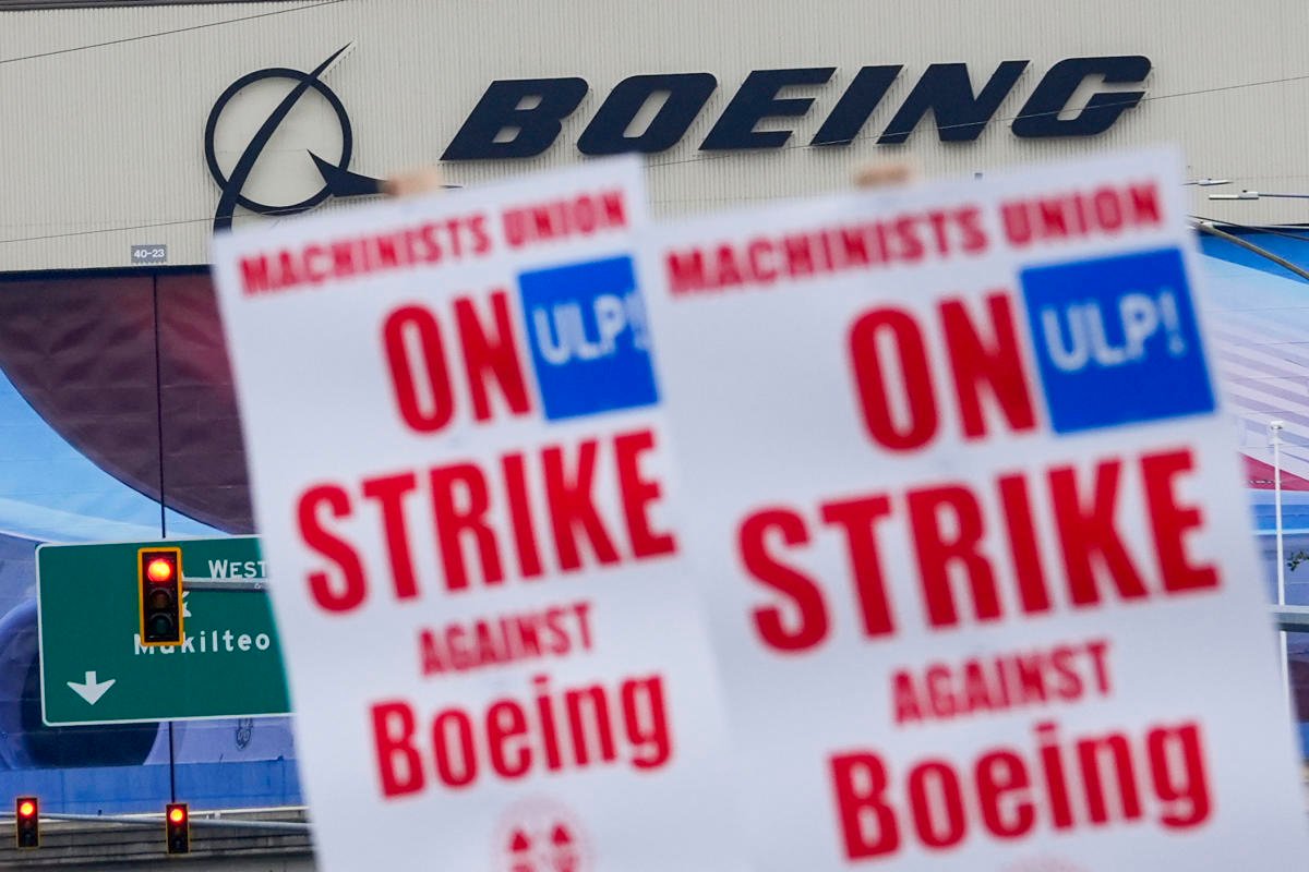 boeing-makes-a-‘best-and-final-offer’-to-striking-union-workers