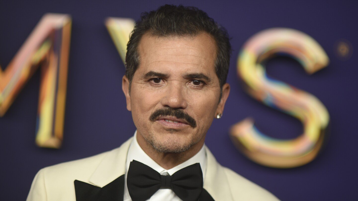 john-leguizamo-reaches-back-in-time-to-reclaim-latin-american-history-for-a-pbs-documentary-series