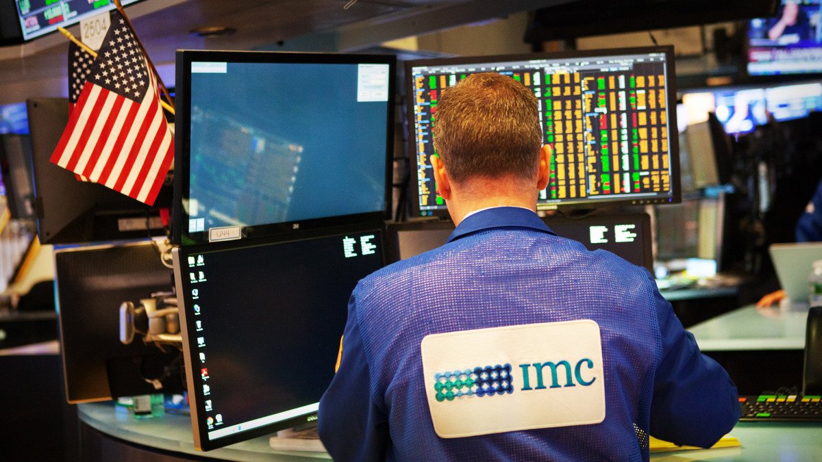 stock-market-today:-stocks-slip-as-rate-cut-bets-put-growth-in-focus