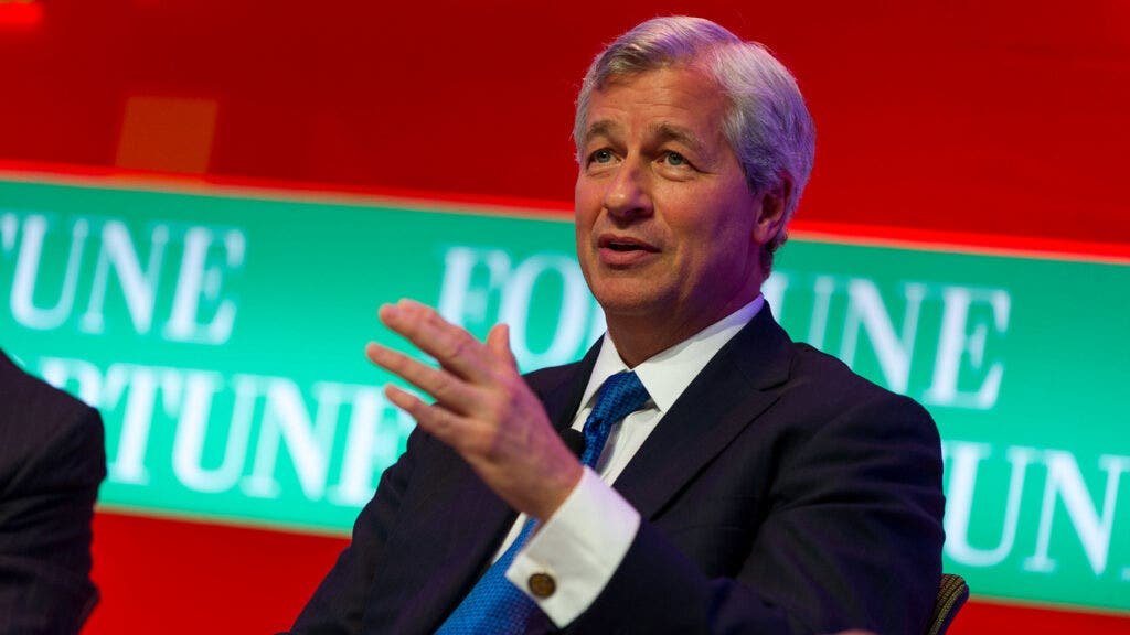 if-you-invested-$1,000-in-bitcoin-when-jamie-dimon-said-he-would-fire-employees-‘in-a-second’-for-holding-btc,-here’s-how-much-you’d-have-today