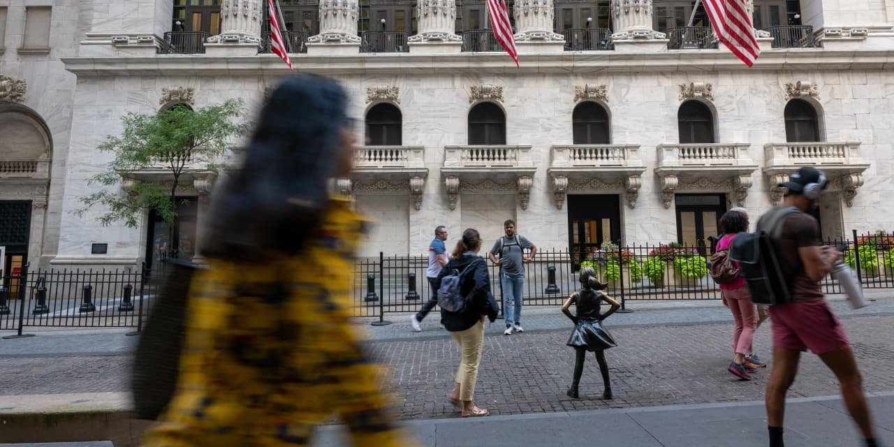 stock-market-today:-dow-futures-dip-as-investors-await-key-inflation-report