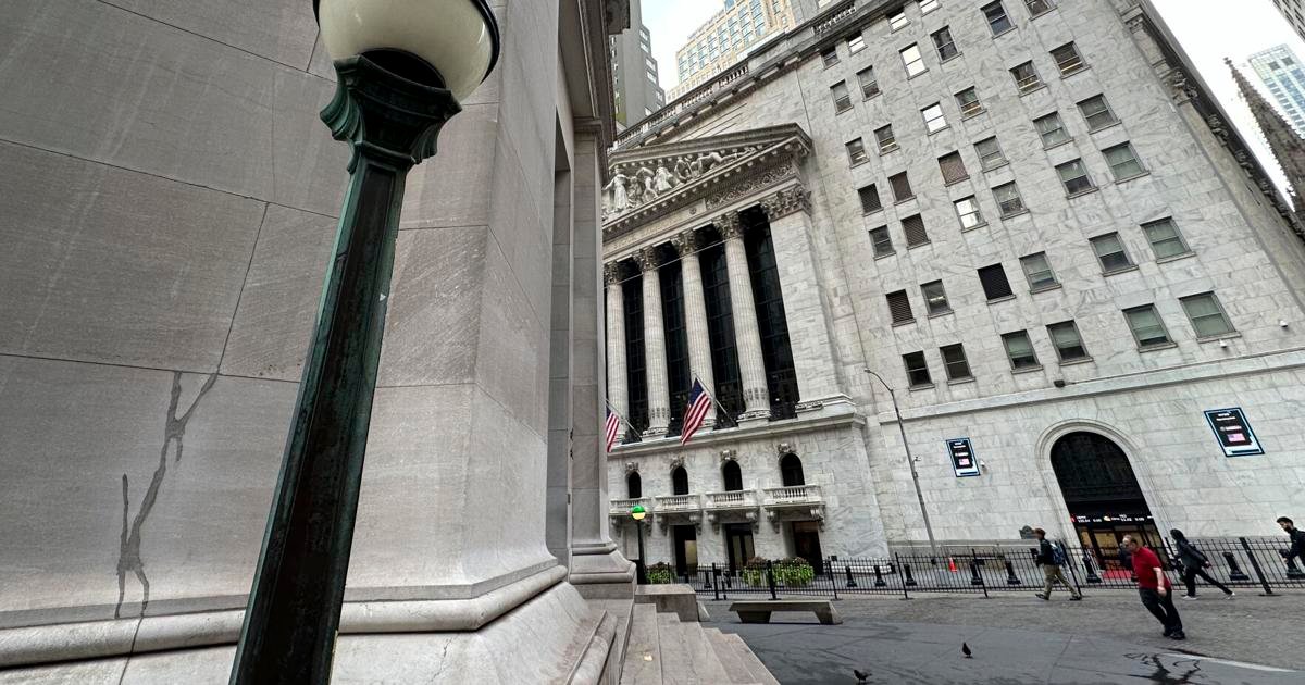 stock-market-today:-dow-sets-a-record-as-wall-street-drifts-to-the-finish-of-another-winning-week