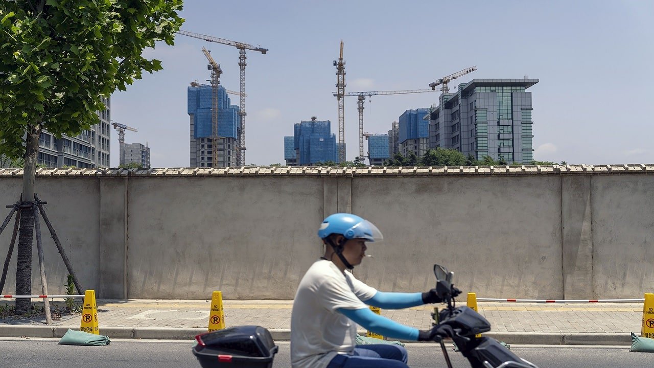 chinese-stocks-soar-most-since-2015,-heading-for-bull-market