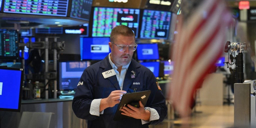 stock-market-today:-us-indexes-drop-as-investors-prepare-for-wave-of-jobs-data-this-week