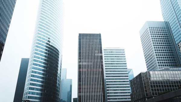 us-stocks-rally-loses-steam-ahead-of-powell-speech:-markets-wrap