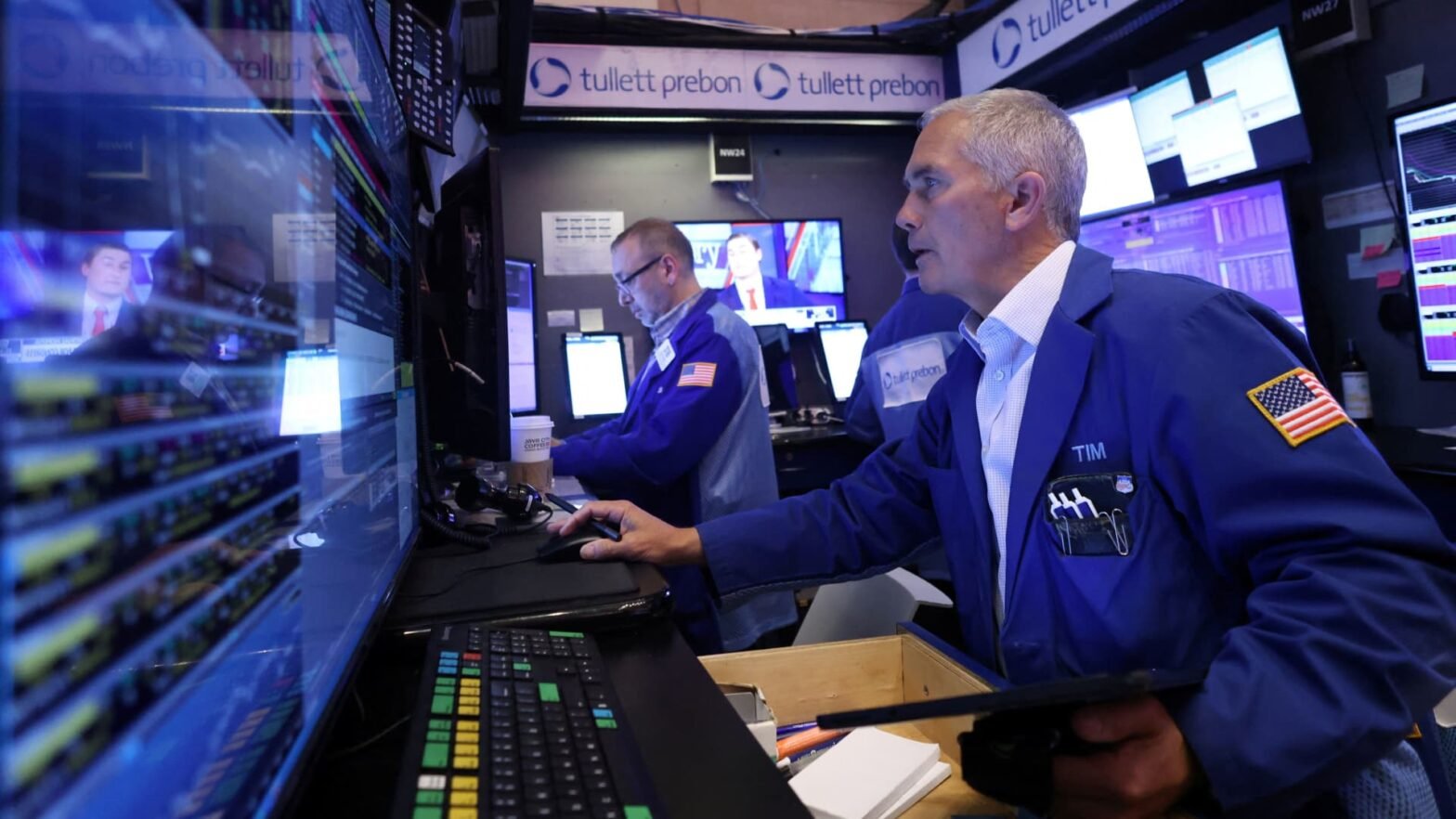 stock-futures-are-flat-after-s&p-500-closes-at-a-record-to-end-winning-september:-live-updates