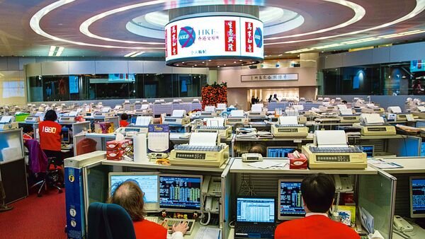 latest-market-news-today-live-updates-october-5,-2024:-hang-seng-rallies-33%-in-21-days-as-nippon-india-etf-trades-at-5%-premium:-will-china-stimulus-boost-sip-returns?