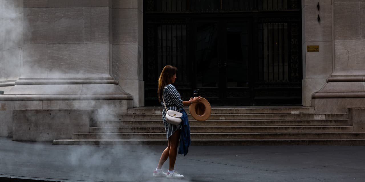 stock-market-today:-dow-futures-slip-after-payrolls-inspired-rally