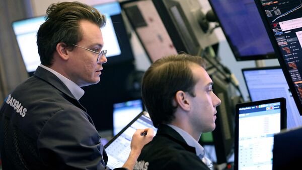 wall-street-today:-us-stocks-decline-as-treasury-yields-jump