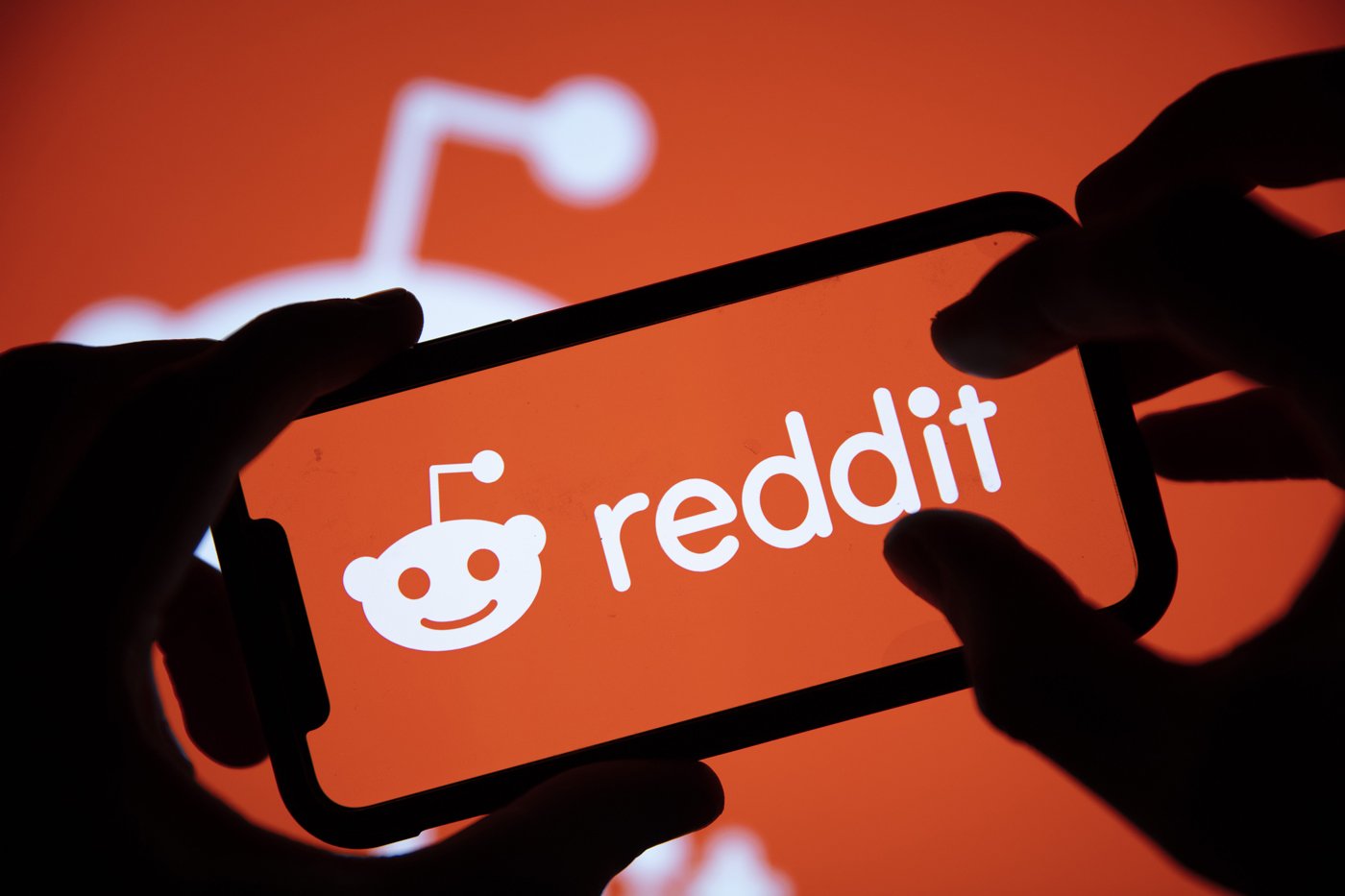 reddit-stock-boosted-by-fresh-analyst-coverage