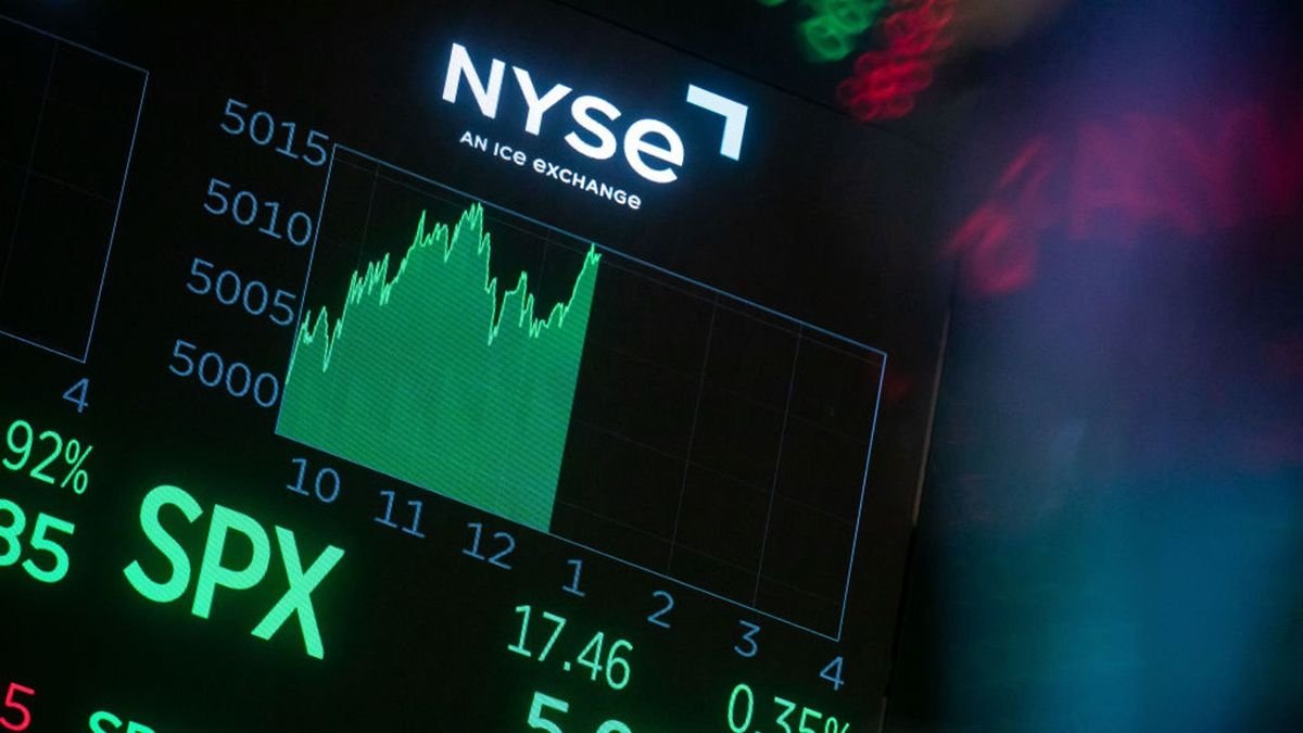 stock-market-today:-stocks-hit-record-high-ahead-of-cpi-report