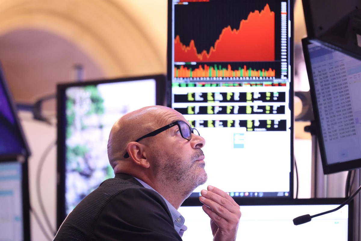 stock-market-today:-dow,-s&p-500-waver-after-hotter-than-expected-inflation-print
