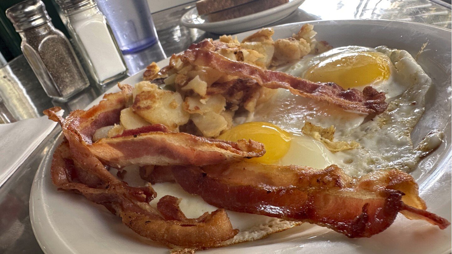 bacon-hogs-the-spotlight-in-election-debates,-but-reasons-for-its-sizzling-inflation-are-complex