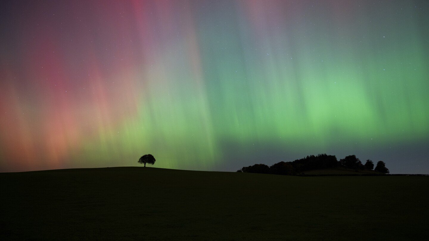 northern-lights-dazzle-much-farther-south-than-normal.-here’s-what’s-behind-the-show