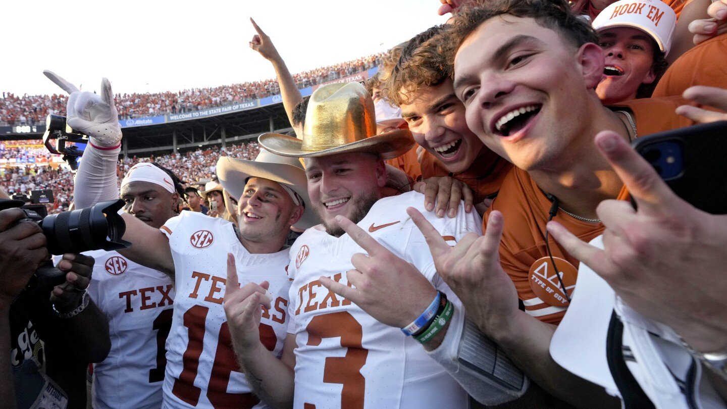 ewers-returns-as-no-1-texas-beats-no.-18-oklahoma-34-3-in-1st-red-river-rivalry-game-as-sec-members