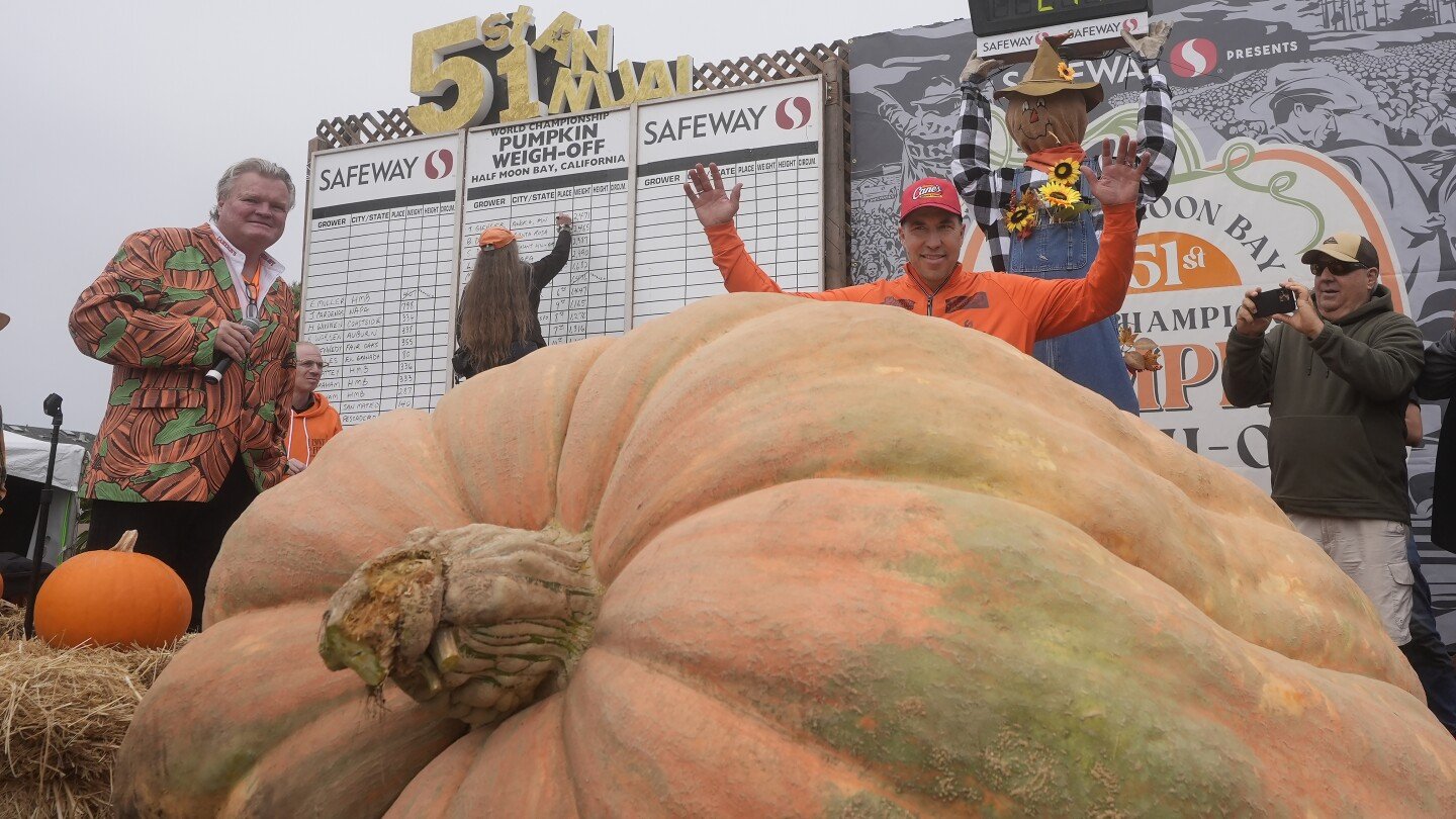 pumpkin-weighing-2,471-pounds-wins-california-contest