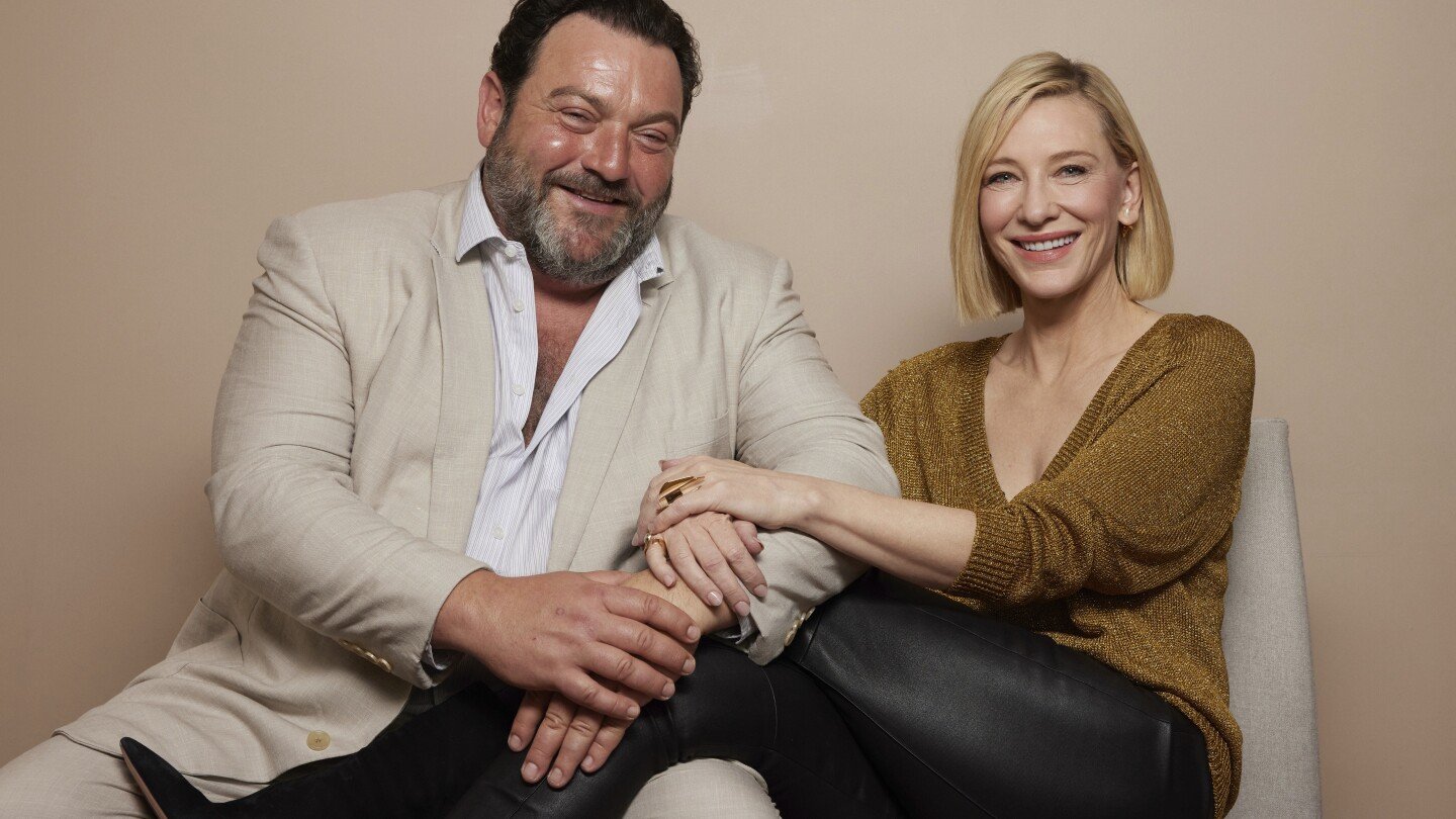 cate-blanchett-wants-you-to-laugh-at-politics-in-‘rumours’