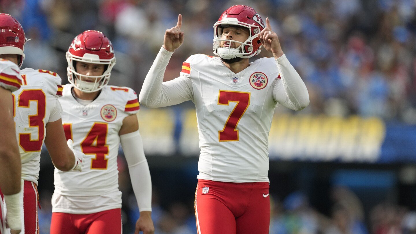 kansas-city-chiefs-owner-backs-kicker-harrison-butker’s-new-pac-supporting-‘traditional-values’