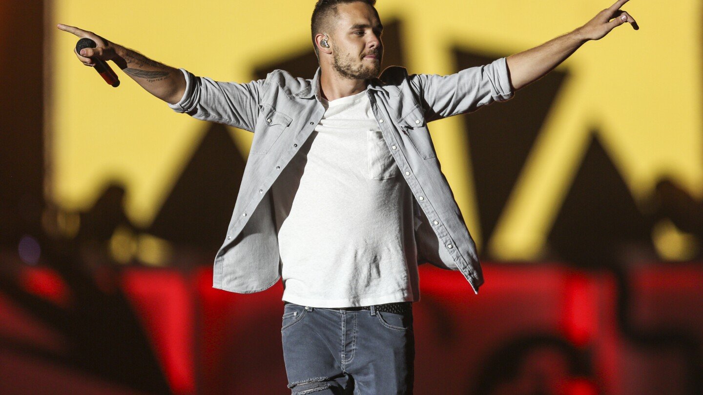 liam-payne,-former-one-direction-member,-dies-at-31-in-argentina-hotel-fall