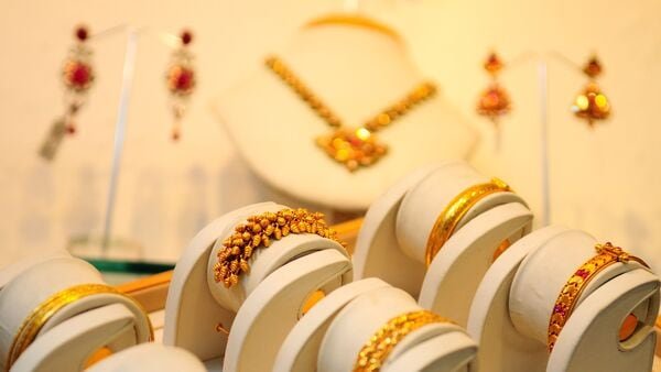 latest-market-news-today-live-updates-october-19,-2024:-gold-prices-today:-up-31%-ytd,-yellow-metal-tops-$2,700-mark-on-safe-haven-demand-amid-us-elections-jitters