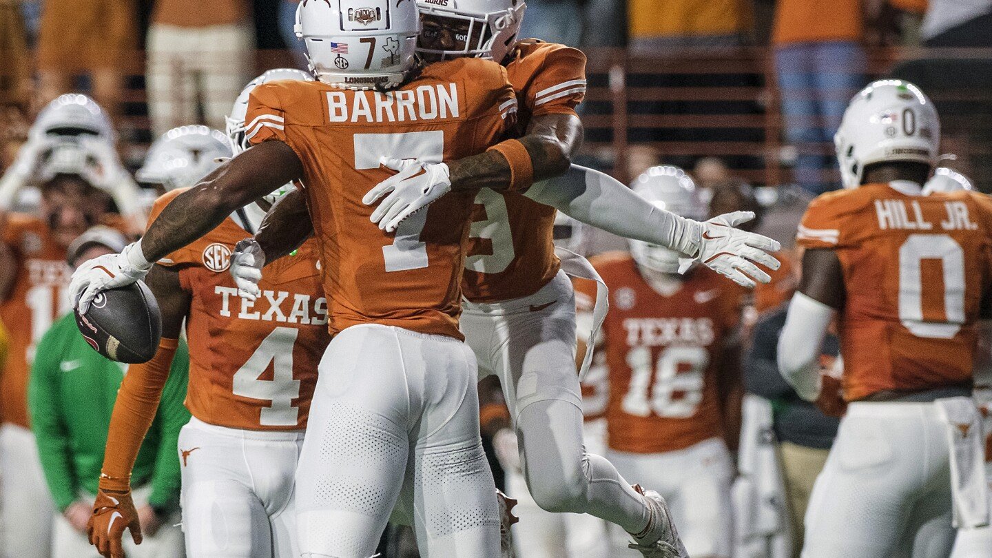 texas-td-against-georgia-2-plays-after-interception-1st-wiped-out-by-penalty-and-trash-on-field