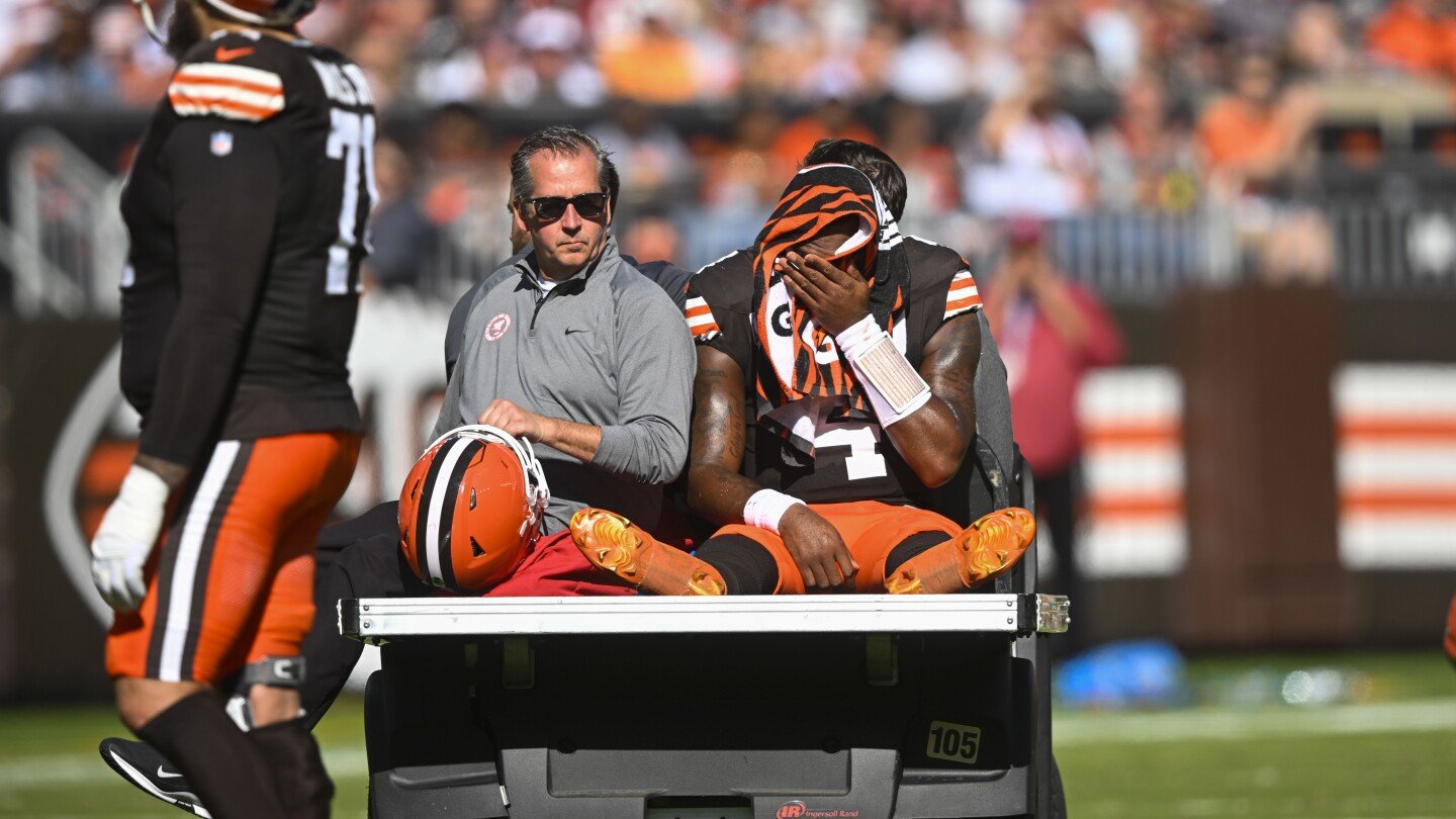browns-qb-deshaun-watson-suffers-likely-season-ending-achilles-tendon-injury-in-loss-to-bengals
