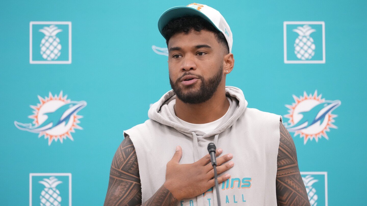 tua-tagovailoa-could-return-sunday-for-dolphins-after-medical-experts-clear-him-to-play