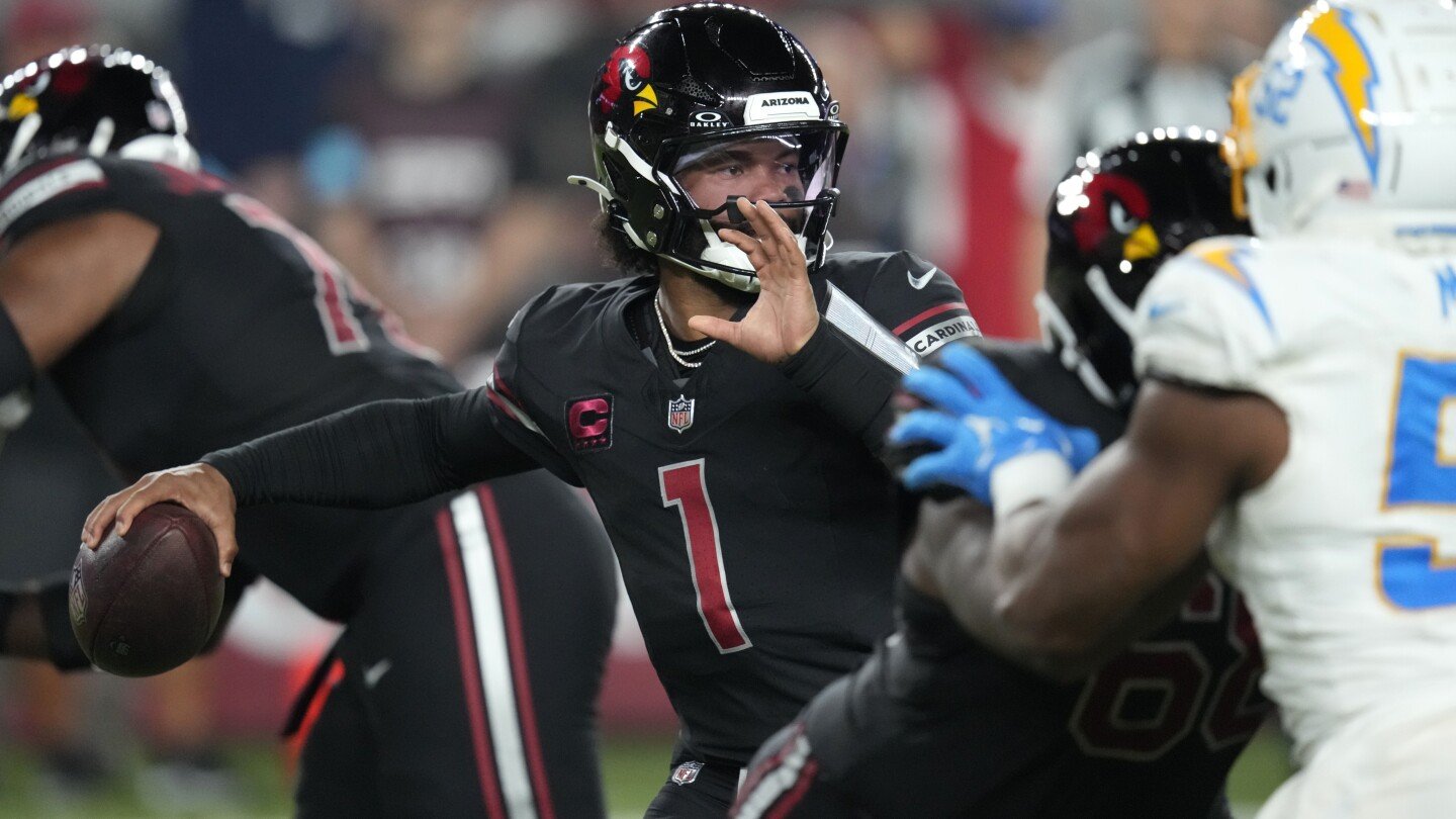 murray-runs-for-a-td,-leads-cardinals-to-game-winning-fg-and-17-15-win-over-chargers