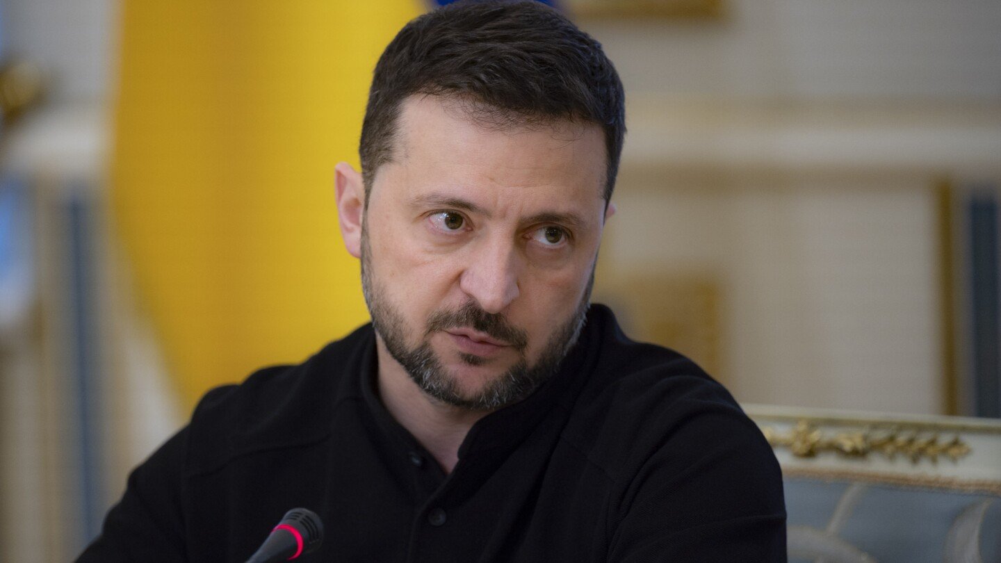 ukraine’s-zelenskyy-says-only-a-us-green-light-on-a-nato-invitation-will-sway-a-reluctant-germany