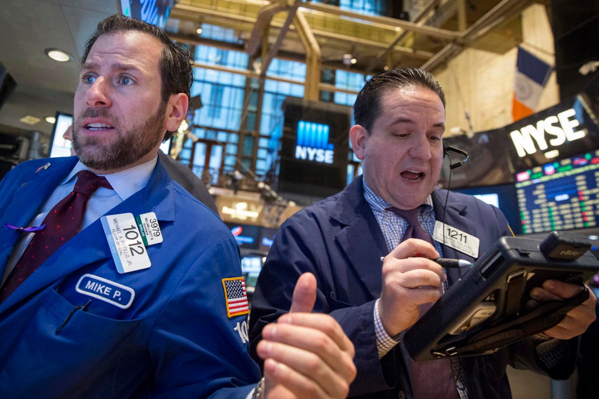 stock-market-today:-dow,-nasdaq,-s&p-500-slide-as-treasury-yields-hit-highest-level-since-july