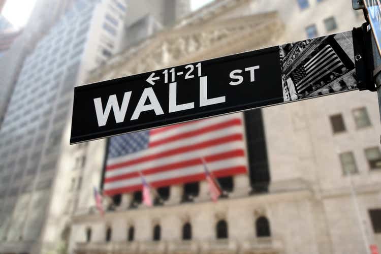 stock-market-news-today:-markets-fall-for-a-third-straight-day-amid-earnings-(sp500)