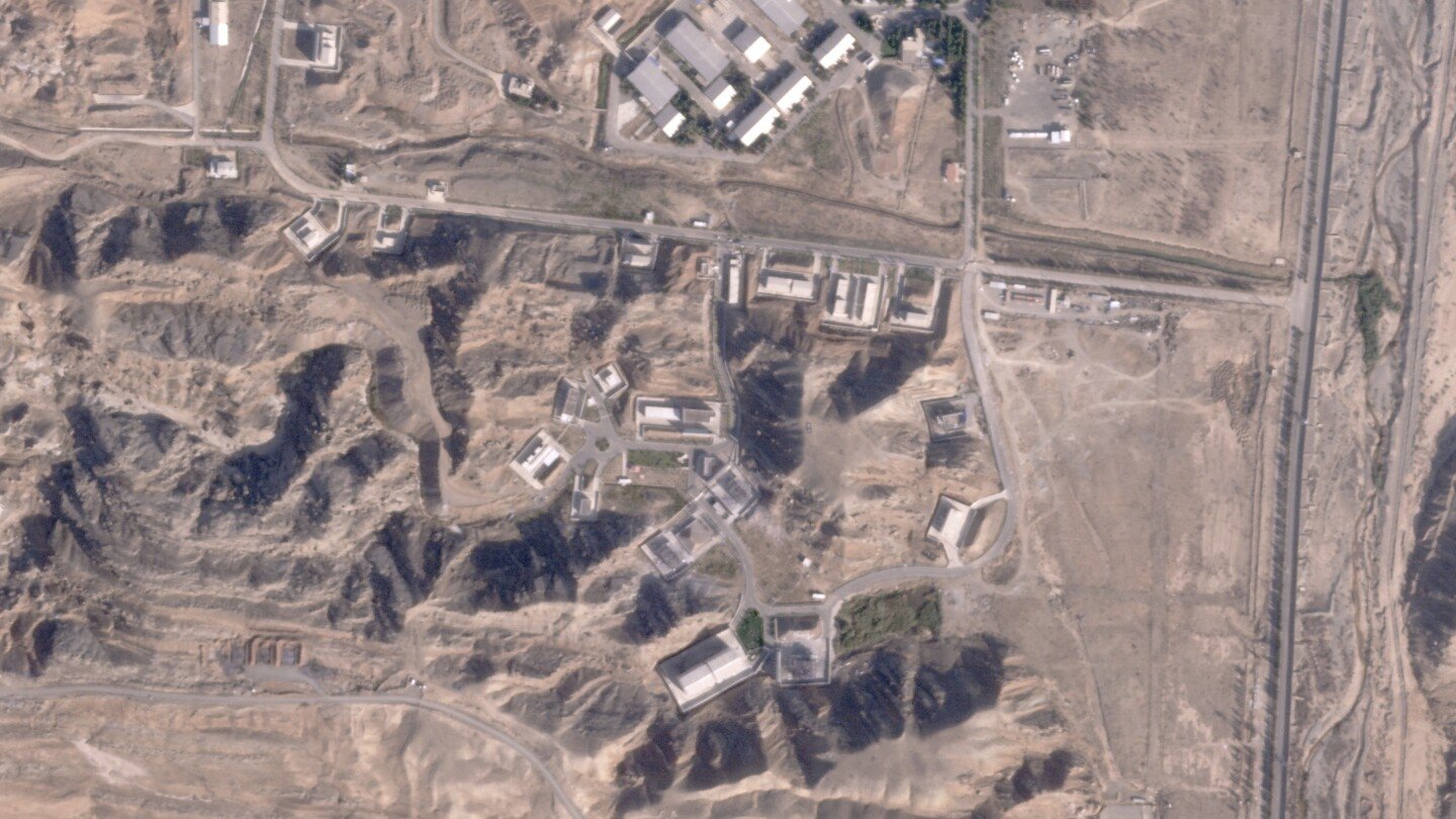 satellite-images-show-damage-from-israeli-attack-at-2-secretive-iranian-military-bases