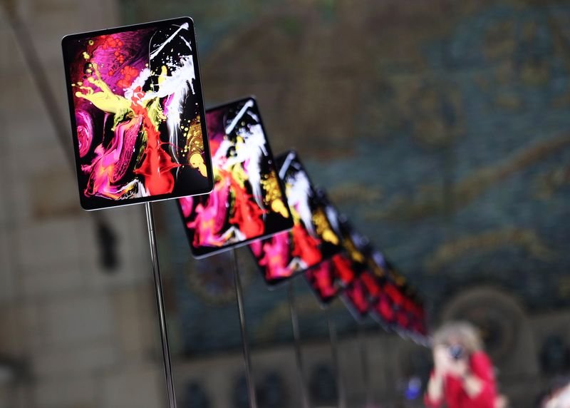 5-big-analyst-ai-moves:-apple-downgraded;-microsoft-pullback-an-opportunity-by-investing.com