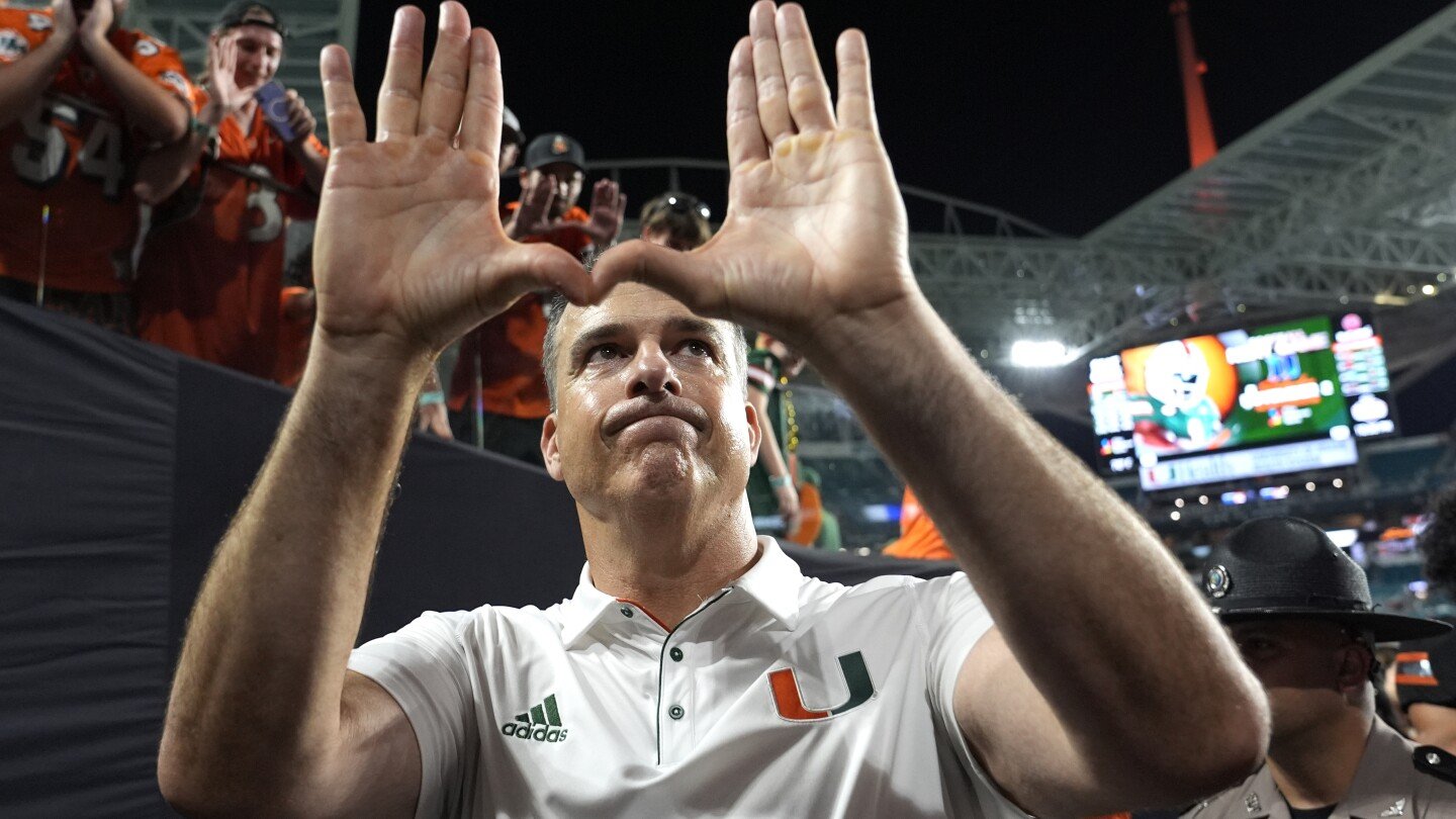 ap-top-25:-miami-cracks-top-5-for-1st-time-since-2017;-notre-dame,-byu-and-texas-a&m-enter-top-10