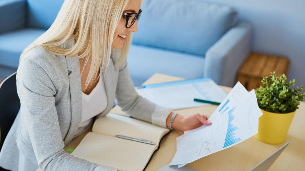 3-undervalued-stocks-to-buy-before-2025,-according-to-experts